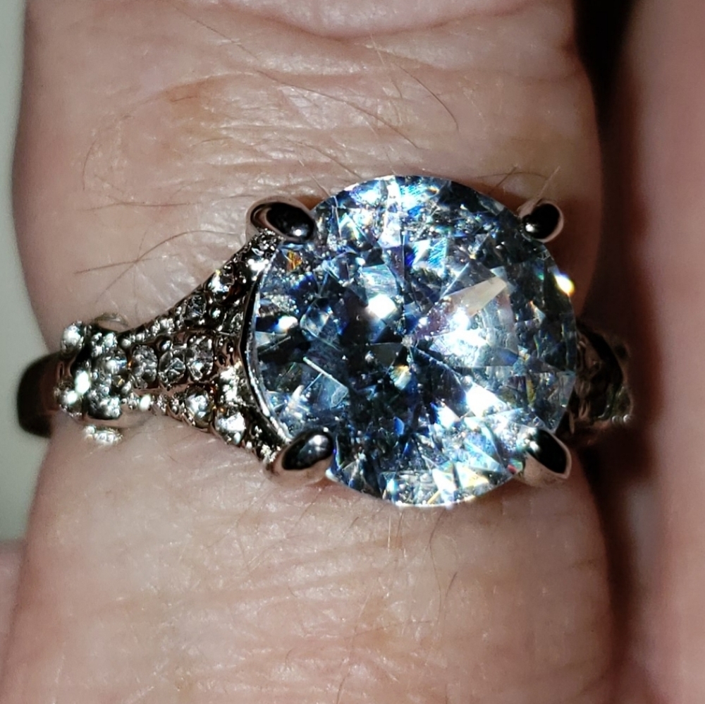 2ct White Topaz Silver Ring
